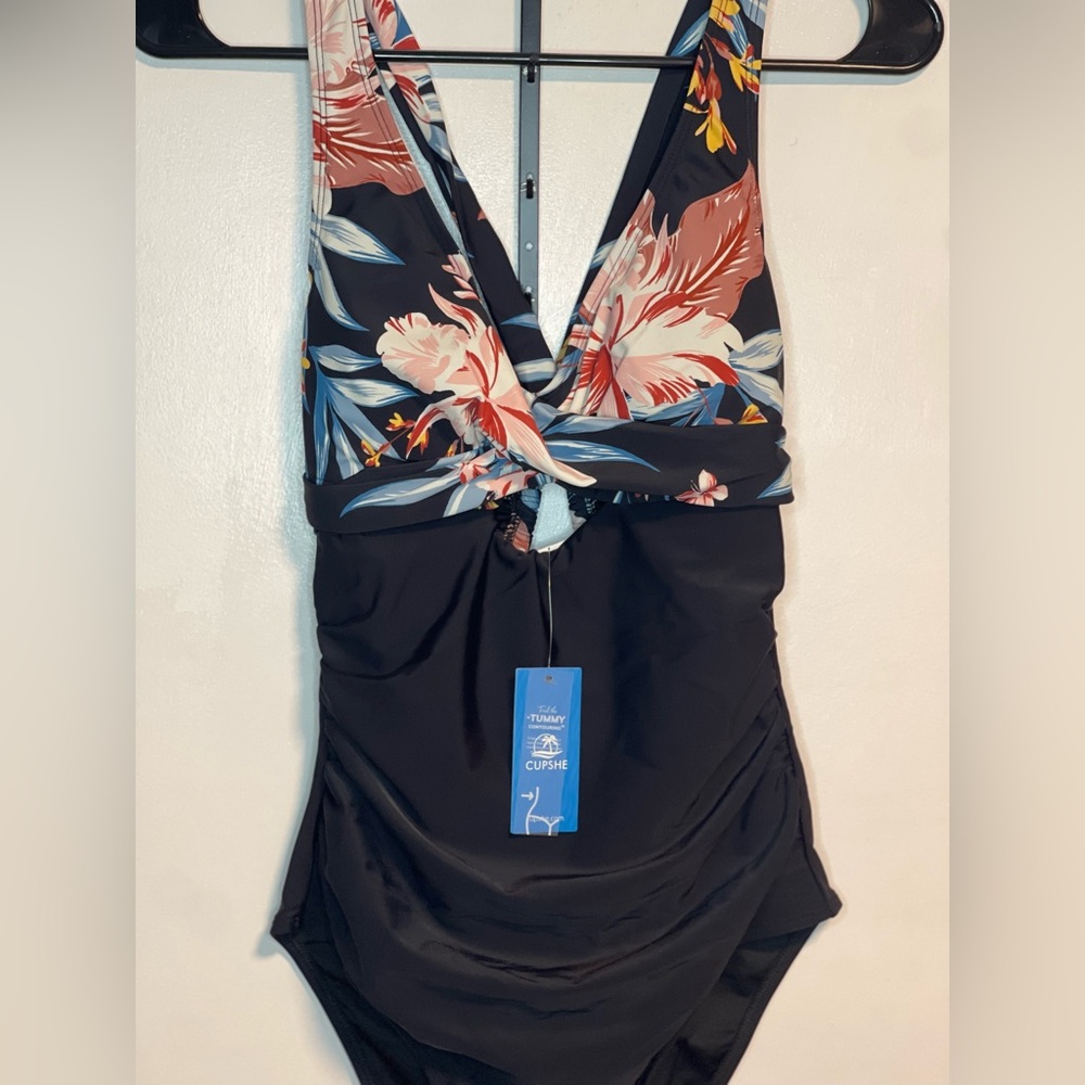 Cupshe Black and Floral One-Piece Swimsuit